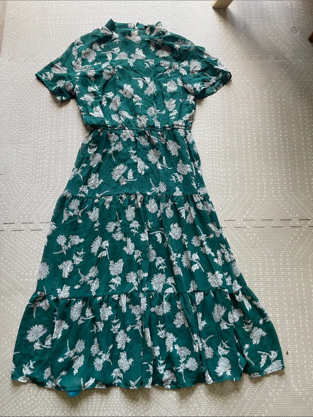 Lulus Green Floral Tiered Midi Dress Size M